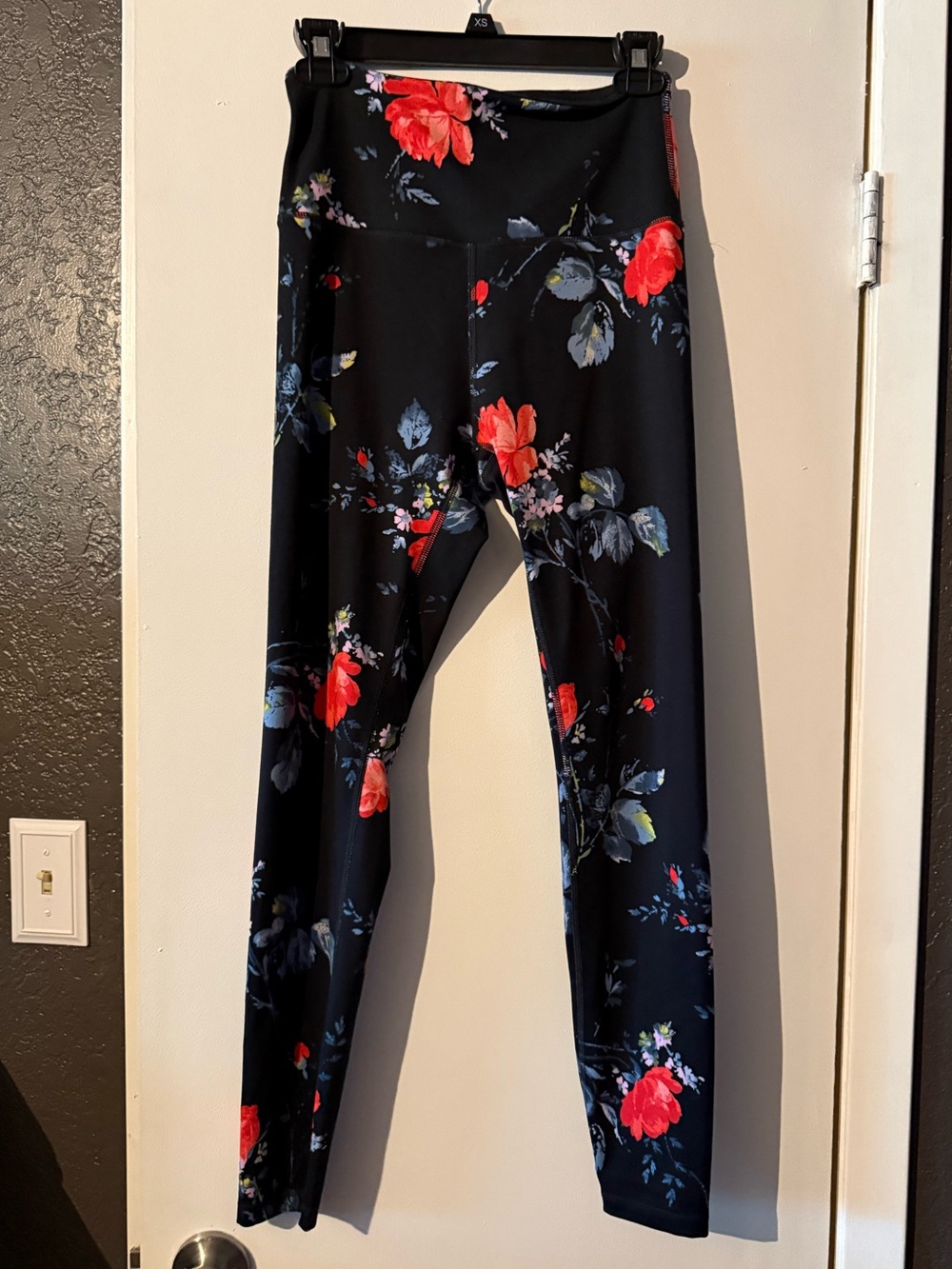 VS Women’s' Black Floral Leggings with Red Bloom